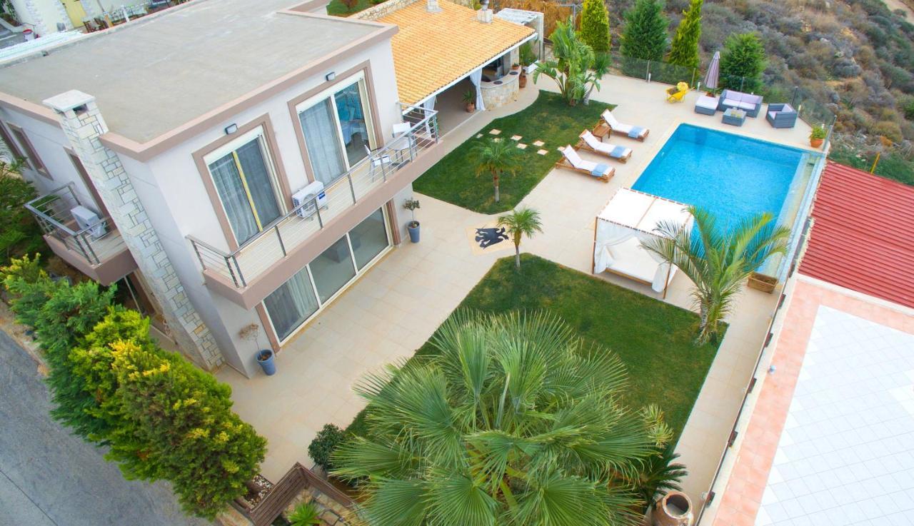 Villa Ioulia Gouvai Exteriör bild
